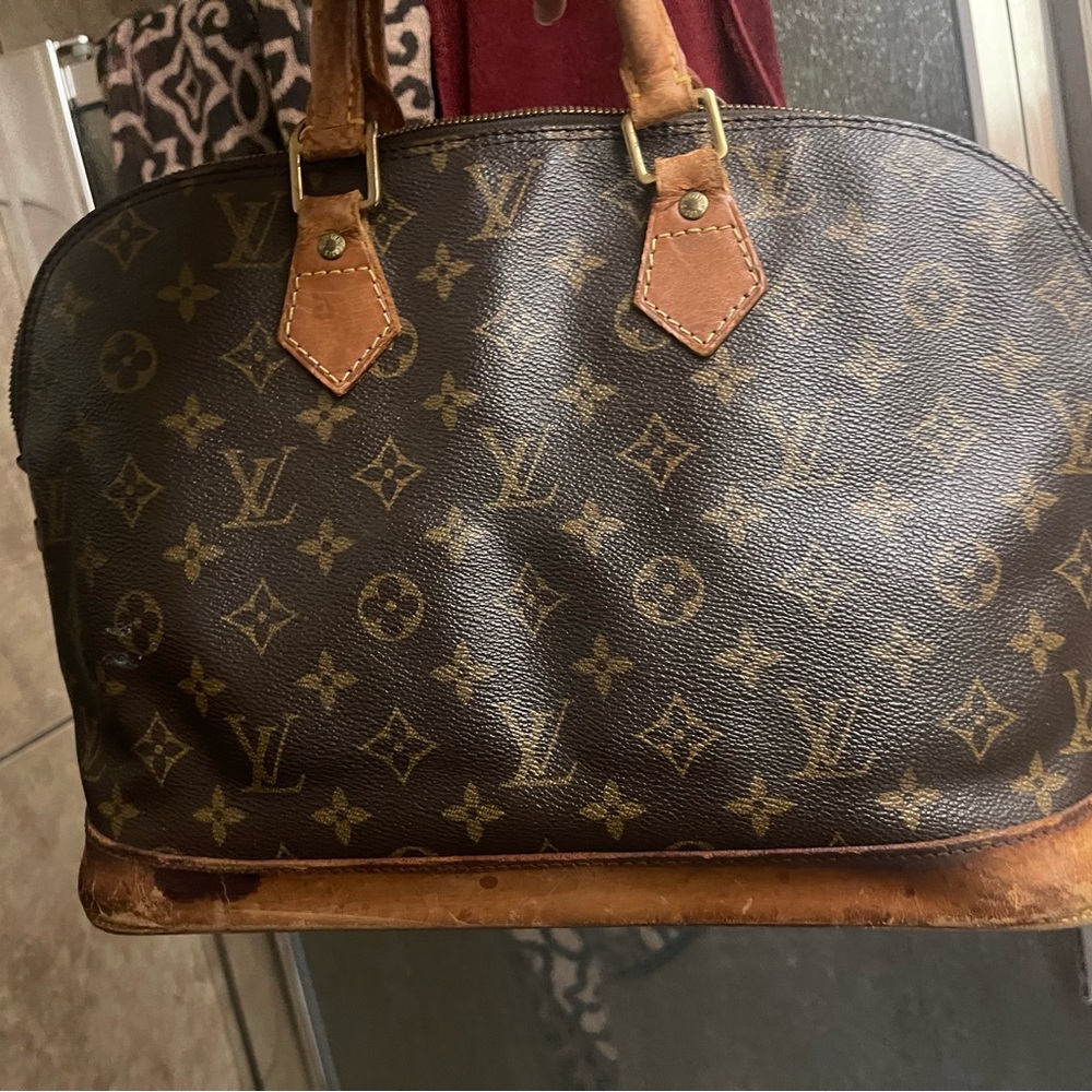 LV alma pm bag. Authentic